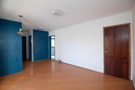 Sala de apartamento à venda com 2 quartos, 65m² em Vila Rosalia, Guarulhos