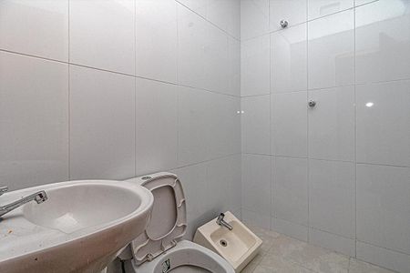 Banheiro Social de casa para alugar com 1 quarto, 44m² em Jardim Clímax, São Paulo
