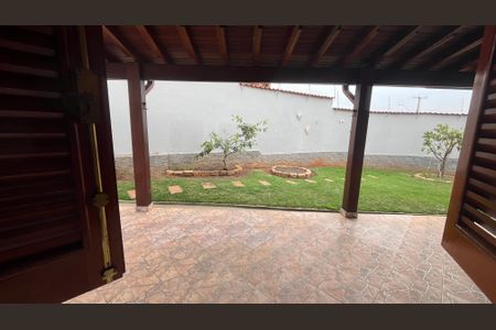 Quarto 1 vista de casa à venda com 3 quartos, 293m² em Vila Nogueira, Campinas