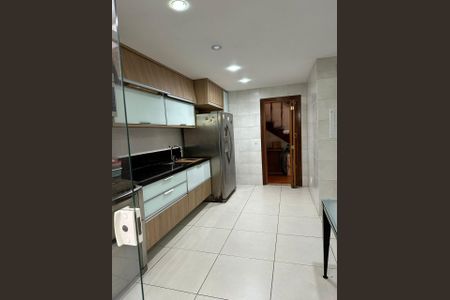 Casa para alugar com 4 quartos, 360m² em Piratininga, Niterói