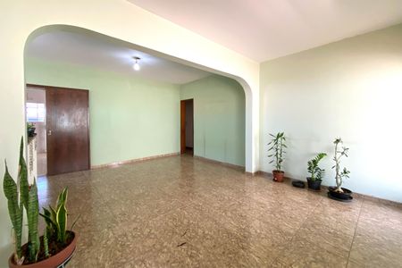 Sala de casa à venda com 3 quartos, 344m² em Nova Vista, Belo Horizonte