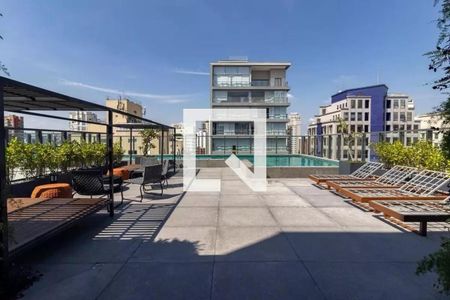 Studio para alugar com 25m², 1 quarto e sem vaga Studio para alugar com 25m², 1 quarto e sem vagaÁrea comum - Piscina