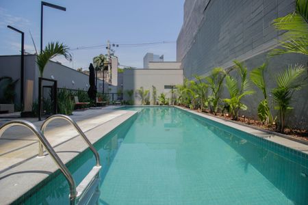 Studio à venda com 24m², 1 quarto e sem vaga Studio à venda com 24m², 1 quarto e sem vagaÁrea comum - Piscina