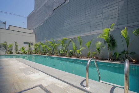 Studio à venda com 24m², 1 quarto e sem vaga Studio à venda com 24m², 1 quarto e sem vagaPiscina