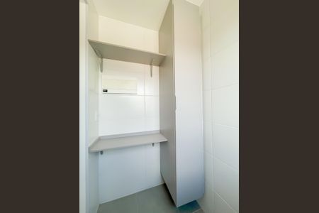 Apartamento à venda com 43m², 2 quartos e 1 vaga Apartamento à venda com 43m², 2 quartos e 1 vagaÁrea de Serviço