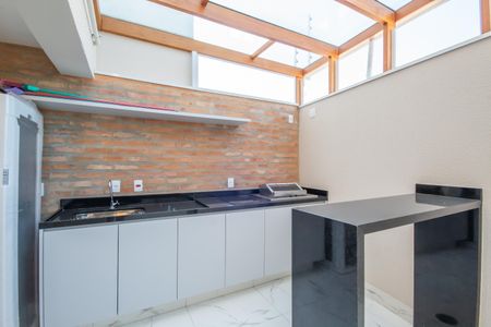 Apartamento à venda com 43m², 2 quartos e 1 vaga Apartamento à venda com 43m², 2 quartos e 1 vagaÁrea comum - Salão de festas