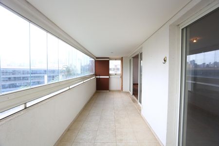 Varanda da Sala de apartamento à venda com 4 quartos, 261m² em Vila Andrade, São Paulo