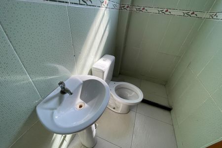 Casa para alugar com 35m², 1 quarto e sem vaga Casa para alugar com 35m², 1 quarto e sem vagaBanheiro Social