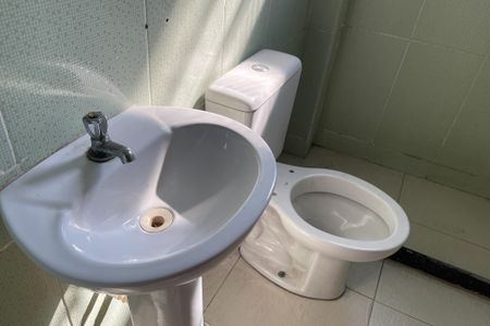 Casa para alugar com 35m², 1 quarto e sem vaga Casa para alugar com 35m², 1 quarto e sem vagaBanheiro Social