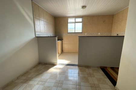 Sala de casa para alugar com 1 quarto, 35m² em Jardim Olavo Bilac, Duque de Caxias