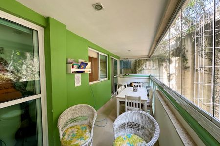 Varanda de apartamento à venda com 3 quartos, 156m² em Laranjeiras, Rio de Janeiro