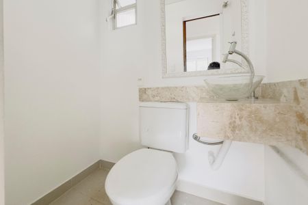 Apartamento para alugar com 72m², 2 quartos e 1 vaga Apartamento para alugar com 72m², 2 quartos e 1 vagaBanheiro Suíte