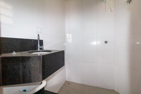 Banheiro Social de apartamento para alugar com 1 quarto, 40m² em Vila Sao Geraldo, São Paulo