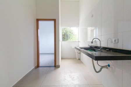 Sala e cozinha de apartamento para alugar com 1 quarto, 40m² em Vila Sao Geraldo, São Paulo