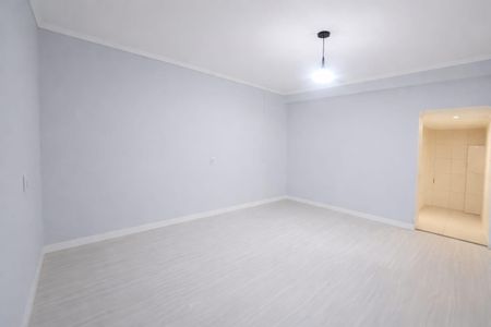 Sala de casa para alugar com 4 quartos, 150m² em Veloso, Osasco
