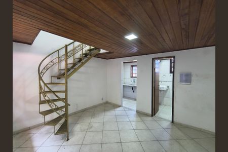 Sala de casa para alugar com 1 quarto, 60m² em Freguesia (jacarepaguá), Rio de Janeiro