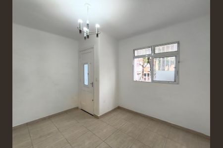 Casa à venda com 80m², 2 quartos e sem vaga Casa à venda com 80m², 2 quartos e sem vagaSala