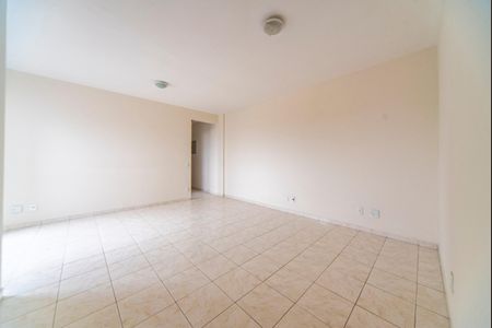 Sala de apartamento para alugar com 3 quartos, 90m² em Pinheirinho, Santo André