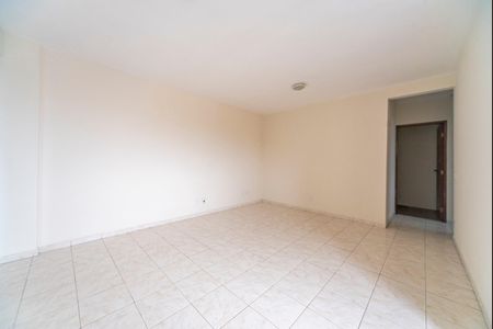 Sala de apartamento para alugar com 3 quartos, 90m² em Pinheirinho, Santo André