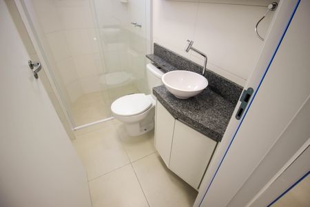 Apartamento para alugar com 70m², 2 quartos e 2 vagas Apartamento para alugar com 70m², 2 quartos e 2 vagasBanheiro da Suíte