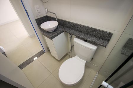 Apartamento para alugar com 70m², 2 quartos e 2 vagas Apartamento para alugar com 70m², 2 quartos e 2 vagasBanheiro