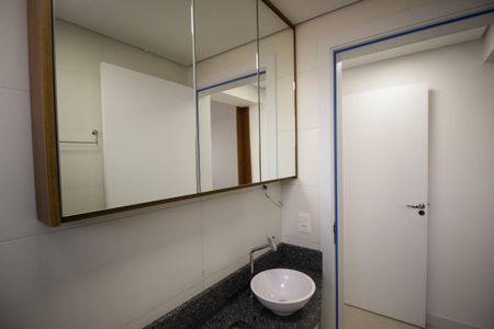 Apartamento para alugar com 70m², 2 quartos e 2 vagas Apartamento para alugar com 70m², 2 quartos e 2 vagasBanheiro da Suíte