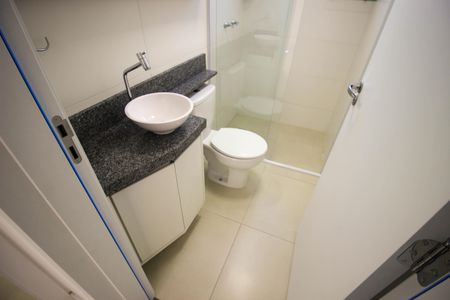Apartamento para alugar com 70m², 2 quartos e 2 vagas Apartamento para alugar com 70m², 2 quartos e 2 vagasBanheiro