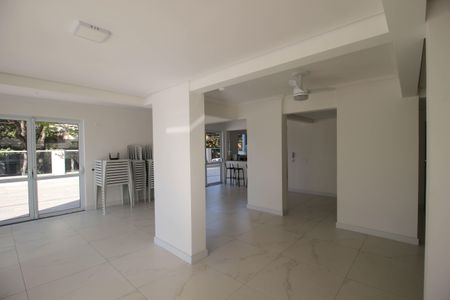Apartamento para alugar com 70m², 2 quartos e 2 vagas Apartamento para alugar com 70m², 2 quartos e 2 vagasÁrea comum - Salão de festas