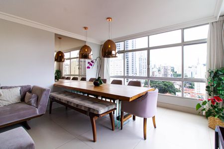 Apartamento à venda com 125m², 3 quartos e 1 vaga Apartamento à venda com 125m², 3 quartos e 1 vagaSala