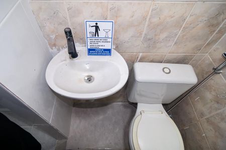 Studio para alugar com 20m², 0 quarto e sem vaga Studio para alugar com 20m², 0 quarto e sem vagaBanheiro Social