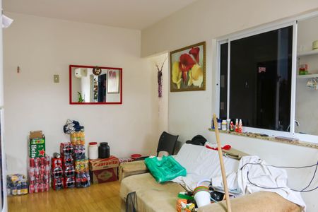 Sala de casa à venda com 1 quarto, 650m² em Del Castilho, Rio de Janeiro