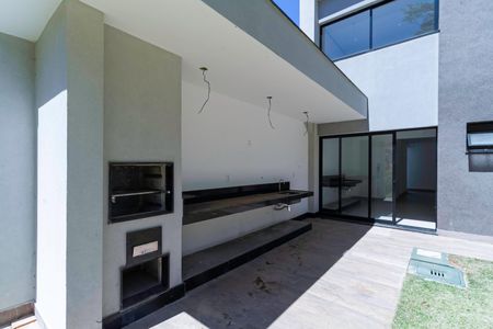 Casa de condomínio à venda com 600m², 3 quartos e 3 vagas Casa de condomínio à venda com 600m², 3 quartos e 3 vagasÁrea Gourmet