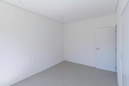 Casa de condomínio à venda com 600m², 3 quartos e 3 vagas Casa de condomínio à venda com 600m², 3 quartos e 3 vagasSemi Suíte 2