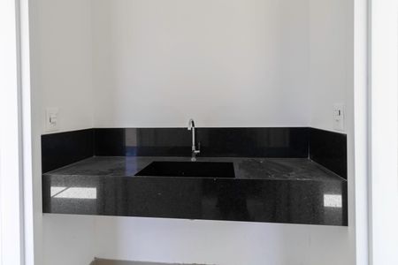 Casa de condomínio à venda com 600m², 3 quartos e 3 vagas Casa de condomínio à venda com 600m², 3 quartos e 3 vagasBanheiro das Semi Suíte 1 e 2