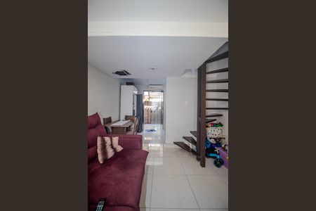 Sala de casa de condomínio à venda com 3 quartos, 67m² em Santa Tereza, Porto Alegre