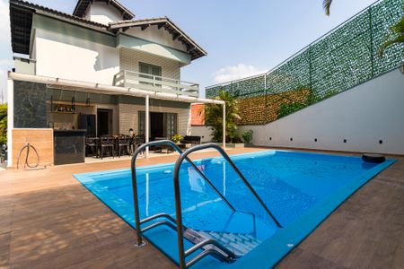 Casa à venda com 397m², 5 quartos e 6 vagas Casa à venda com 397m², 5 quartos e 6 vagasÁrea comum