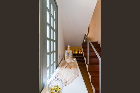 Casa à venda com 397m², 5 quartos e 6 vagas Casa à venda com 397m², 5 quartos e 6 vagasCorredor