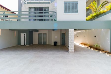 Casa à venda com 397m², 5 quartos e 6 vagas Casa à venda com 397m², 5 quartos e 6 vagasÁrea comum