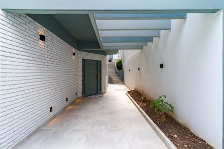 Casa à venda com 397m², 5 quartos e 6 vagas Casa à venda com 397m², 5 quartos e 6 vagasÁrea comum