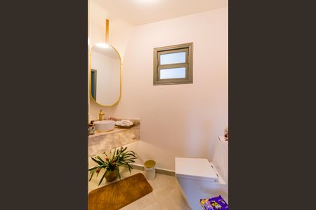 Casa à venda com 397m², 5 quartos e 6 vagas Casa à venda com 397m², 5 quartos e 6 vagasLavabo