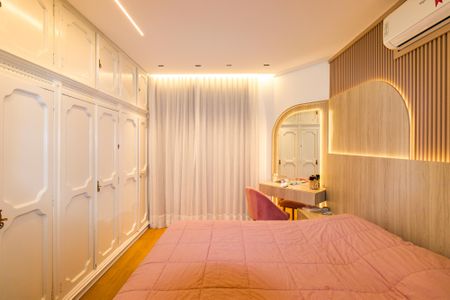 Casa à venda com 397m², 5 quartos e 6 vagas Casa à venda com 397m², 5 quartos e 6 vagasSuíte 3