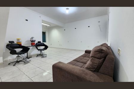 Casa para alugar com 180m², 3 quartos e 1 vaga Casa para alugar com 180m², 3 quartos e 1 vagaSala