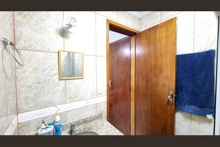 Casa para alugar com 180m², 3 quartos e 1 vaga Casa para alugar com 180m², 3 quartos e 1 vagaBanheiro da Suíte 2