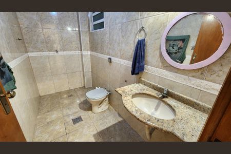 Casa para alugar com 180m², 3 quartos e 1 vaga Casa para alugar com 180m², 3 quartos e 1 vagaBanheiro da Suíte 1