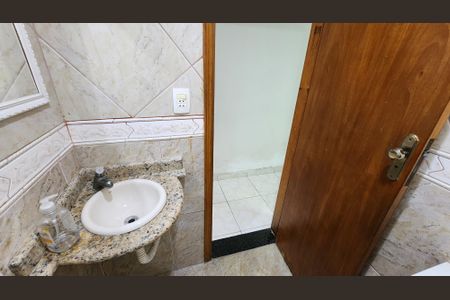 Casa para alugar com 180m², 3 quartos e 1 vaga Casa para alugar com 180m², 3 quartos e 1 vagaBanheiro