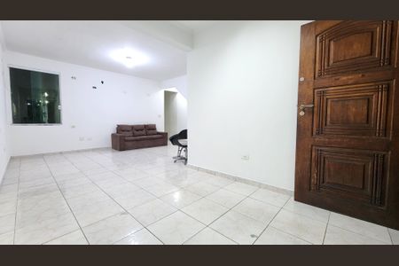Casa para alugar com 180m², 3 quartos e 1 vaga Casa para alugar com 180m², 3 quartos e 1 vagaSala