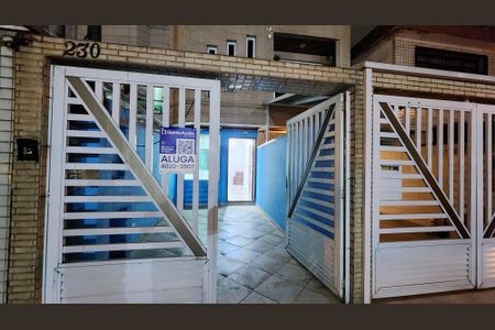 Casa para alugar com 180m², 3 quartos e 1 vaga Casa para alugar com 180m², 3 quartos e 1 vagaFachada