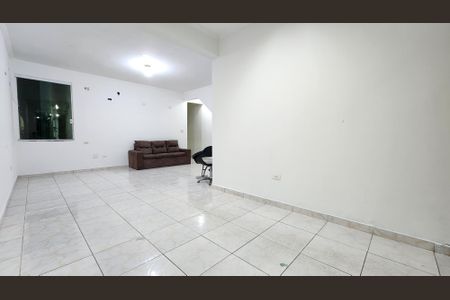 Casa para alugar com 180m², 3 quartos e 1 vaga Casa para alugar com 180m², 3 quartos e 1 vagaSala