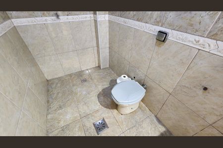 Casa para alugar com 180m², 3 quartos e 1 vaga Casa para alugar com 180m², 3 quartos e 1 vagaBanheiro da Suíte 1