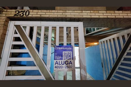 Casa para alugar com 180m², 3 quartos e 1 vaga Casa para alugar com 180m², 3 quartos e 1 vagaFachada